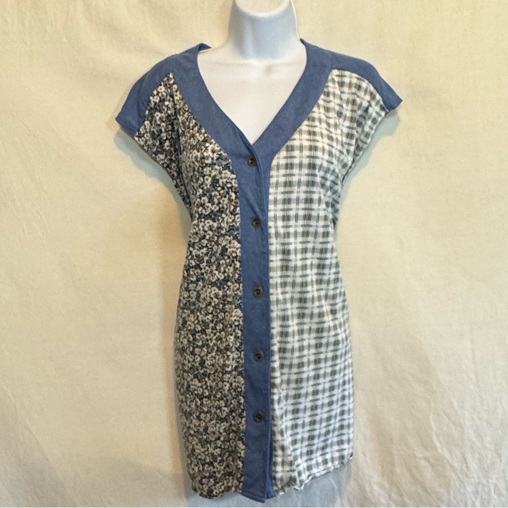 C-194 Lauren‎ Brooke PLUS SIZE 24W Blue & White Floral Sleeveless Blouse
